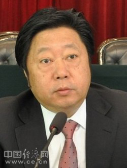 赵浩宇接替范毅任崇州市委书记(图|简历)