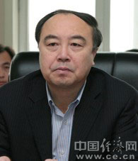 内蒙古25厅局委办负责人名单 邓月楼接替常海任区政府秘书长(图|简历)_中国经济网--国家经济门户