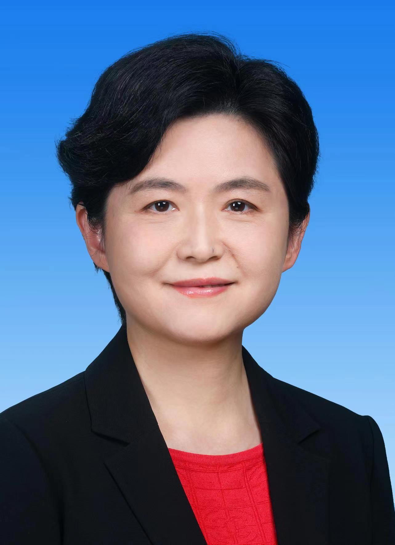 Wang Lan担任海伦吉安省党委员会常务委员会成员和